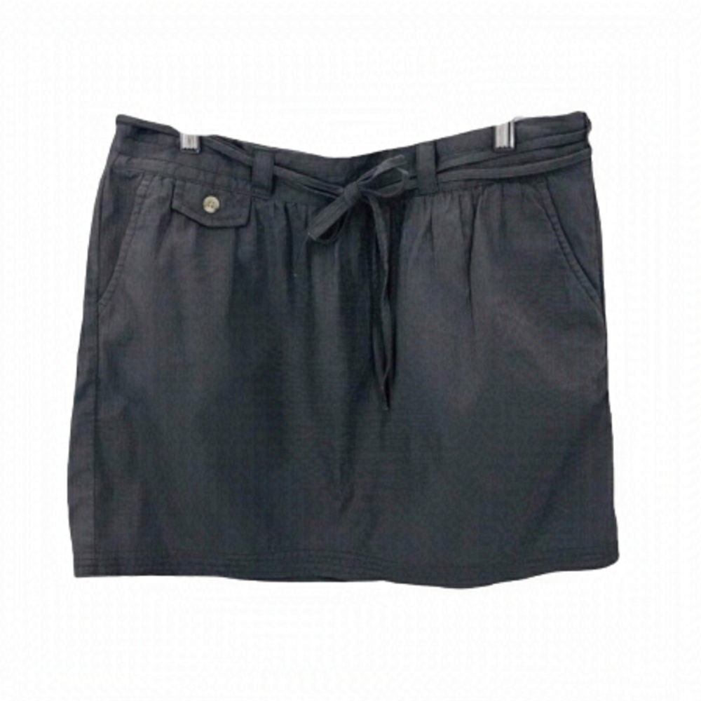 4/$45 GAP Dark Grey Lightweight Mini Length Skirt 12